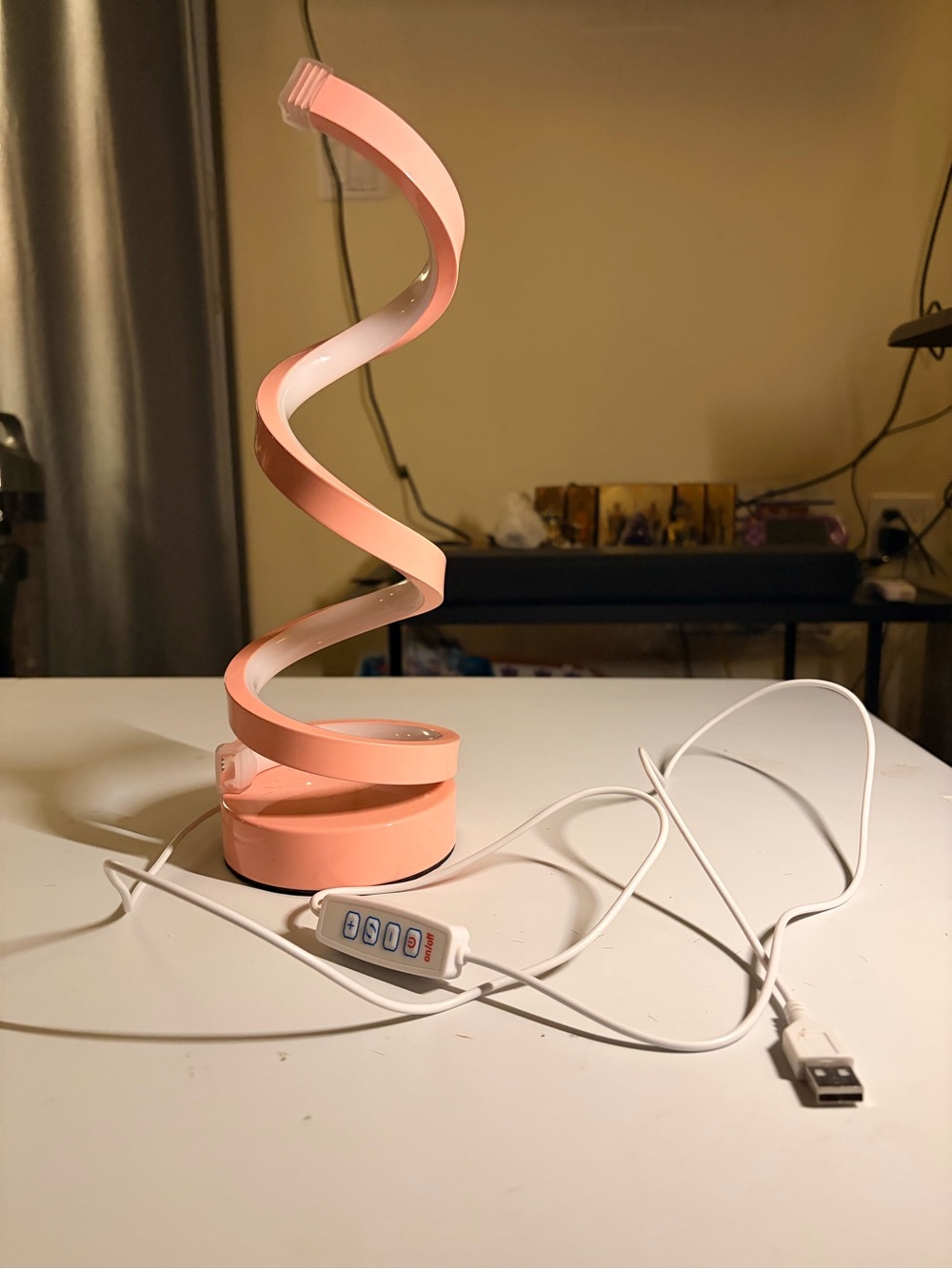 Pink Spiral LED Desk Lamp - Compact USB-Powered Lighting